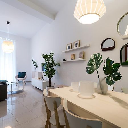 Apartamentos Diaber Gerona 22 Sevilla Exterior foto